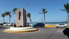 Monument to the Shield of Mazatlán and Sinaloa. Date: October 26, 2022.